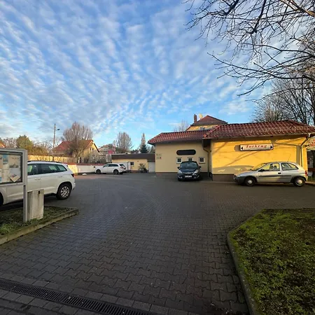 Bed & Breakfast Gaststaette Zum Torkrug Magdeburk